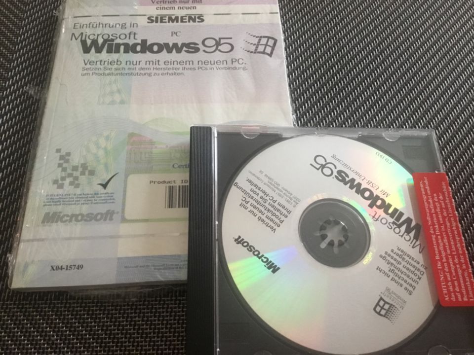 Microsoft Windows 95 Handbuch CD mit Lizenz in Ziltendorf