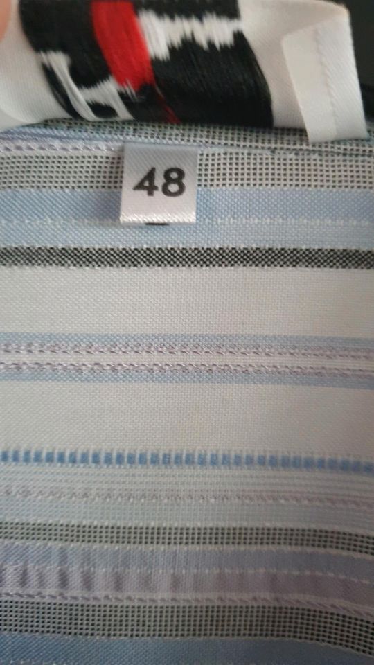 Neu: Damen Bluse, Größe 48, Oberteil, Hemd, blau, weiss  gestreif in Steinfeld