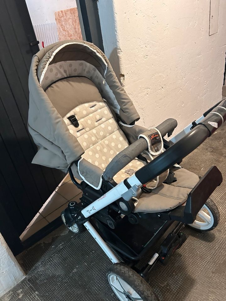 Kinderwagen Hartan VIP Buggy und Babyschale Maxi Cosi Aufsatz in Augsburg