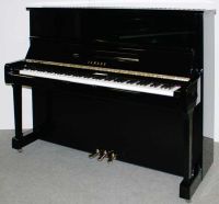 Klavier Yamaha U100, 121cm, schw. pol., Nr. 5381037, 5 J.Garantie Niedersachsen - Egestorf Vorschau