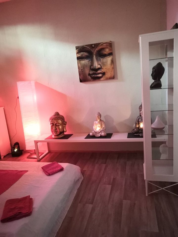 Massage zum Geniessen -Geschenke für Paare 2 x 60 Minuten 80 € in Krefeld