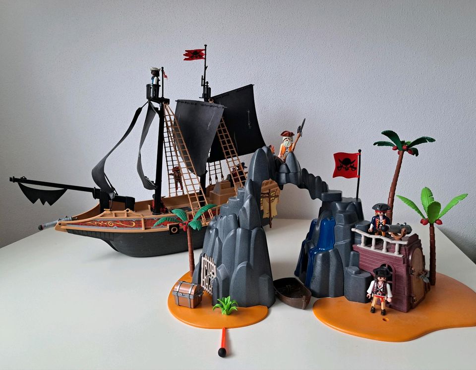 Playmobil Piratenschiff und Pirateninsel in Mengkofen