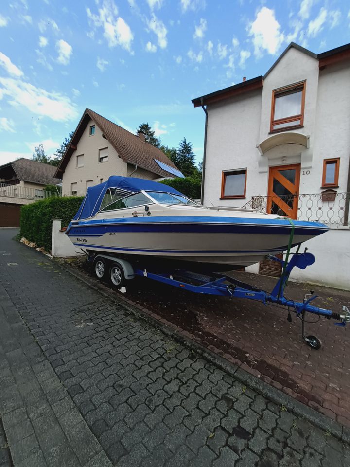 Motorboot Sea Ray 200CC mit Trailer in Linz am Rhein