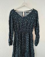 C&A Sommerkleid Kleid S marineblau Blumen Baden-Württemberg - Tübingen Vorschau