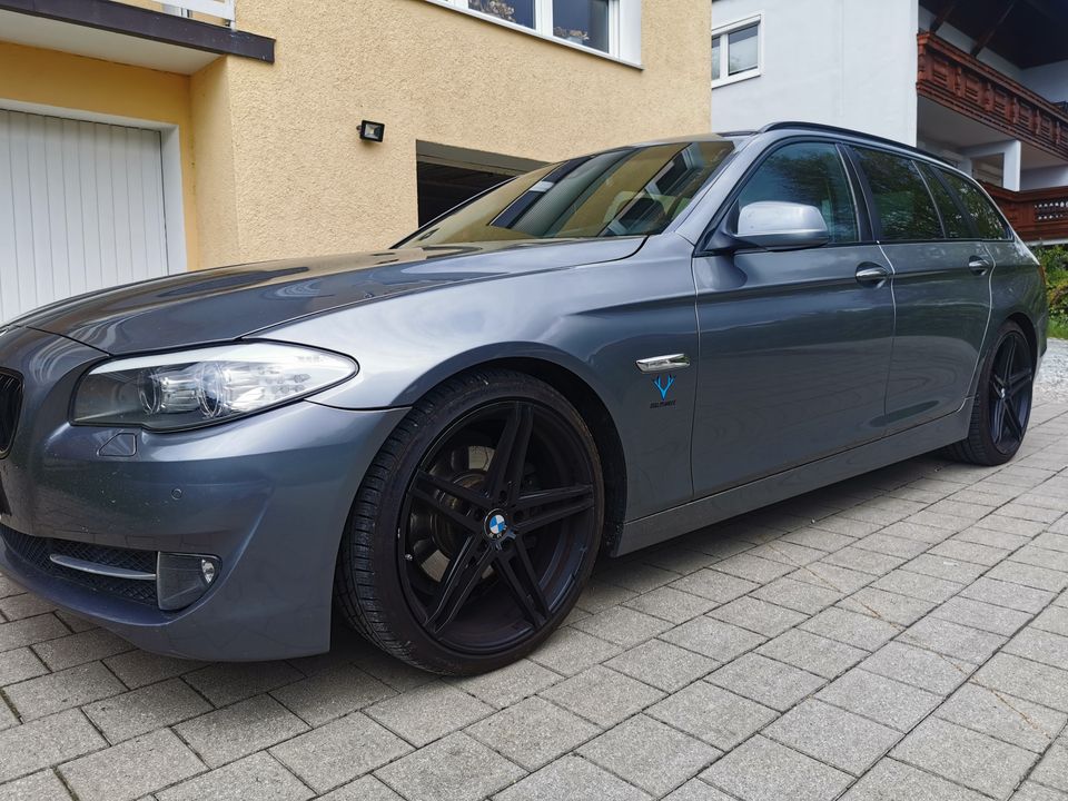 BMW F11 520d in Deggendorf