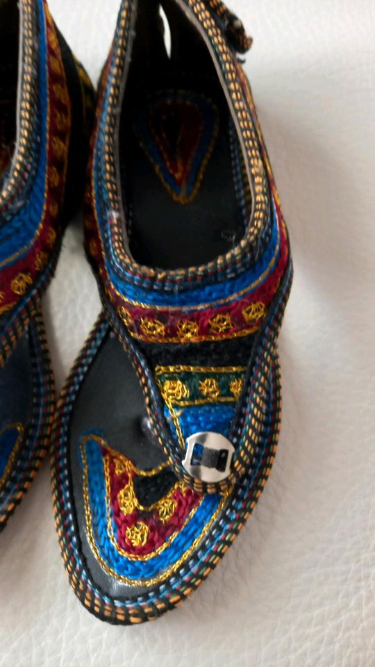 Neu#Traditionelle Sandalen#Indien in Berlin