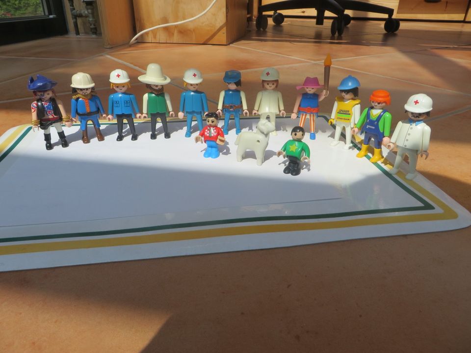 11 Playmobil Figuren geobra ab 1974 in Appen