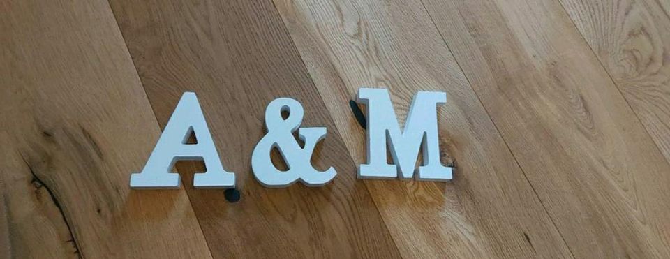Holzbuchstaben A & M hochzeit deko in Winterrieden