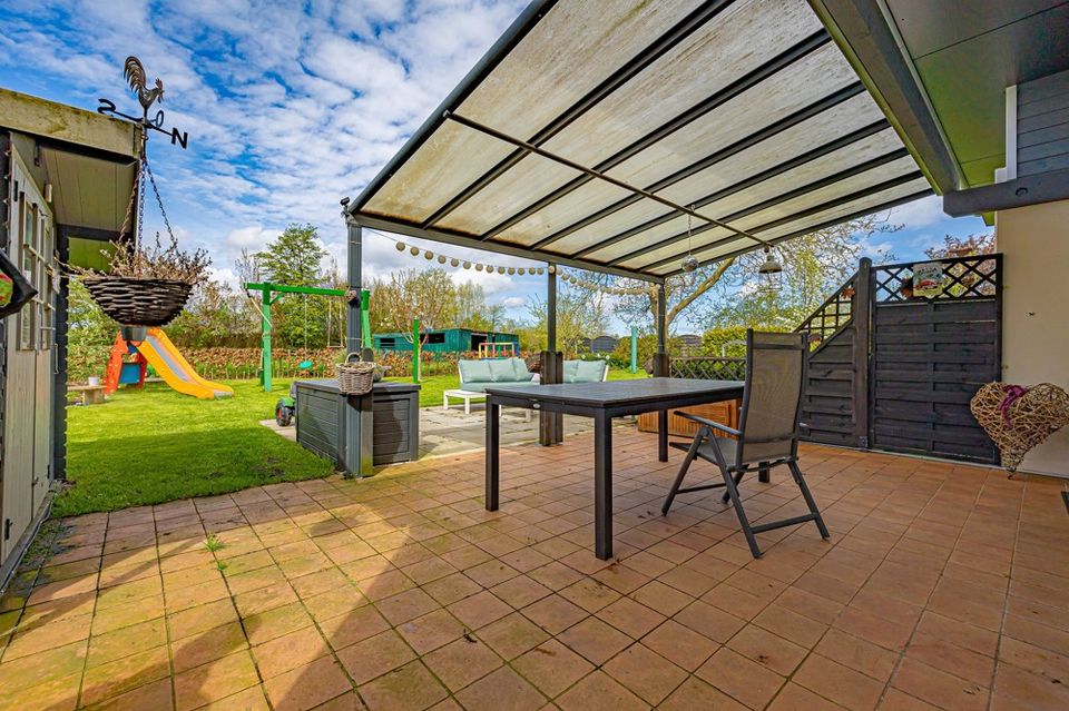 Vielseitiges Raumwunder mit Weitblick - modernisiertes Einfamilienhaus mit Einliegerwohnung in Giekau