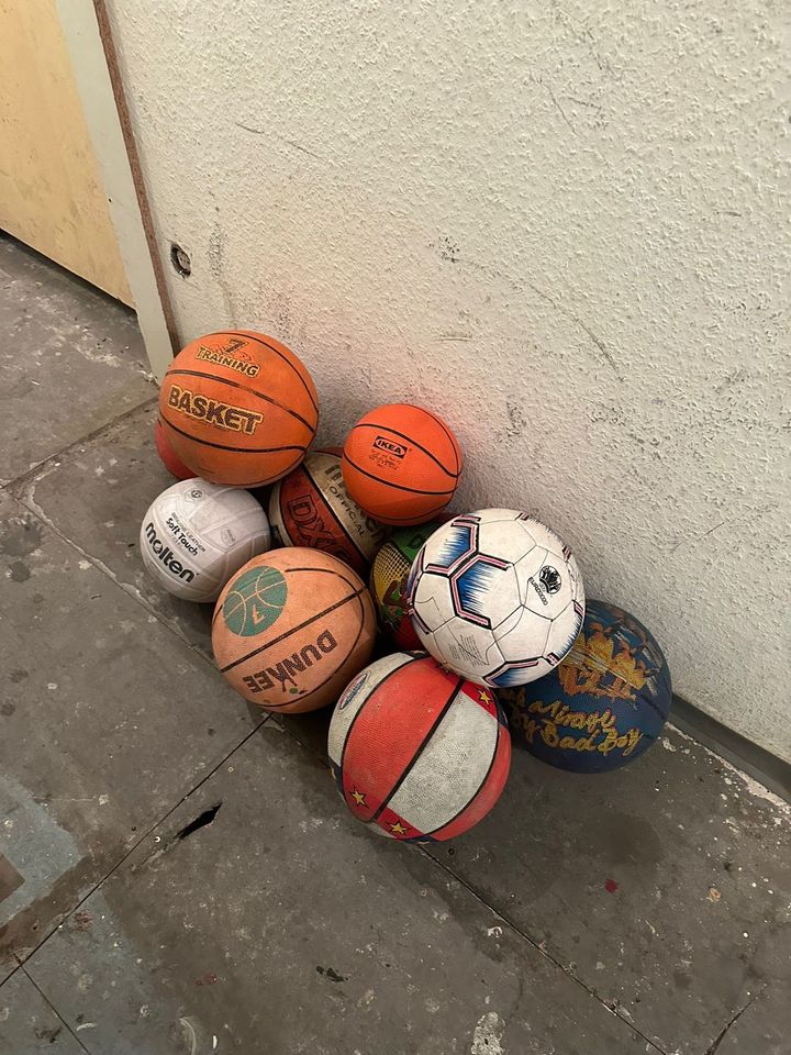 Basketbälle, Fußbälle in Berlin