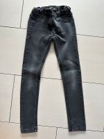 Graue Jeans Gr. 140 Nordrhein-Westfalen - Plettenberg Vorschau