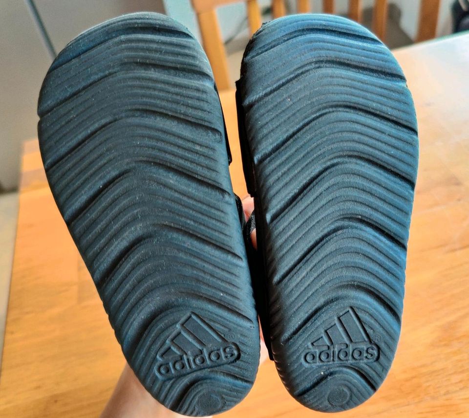 Sandalen von Adidas in Größe 24 in Weilmünster