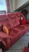 Couch Sofa 3er Sitz rot Mikrofaser Nordrhein-Westfalen - Engelskirchen Vorschau