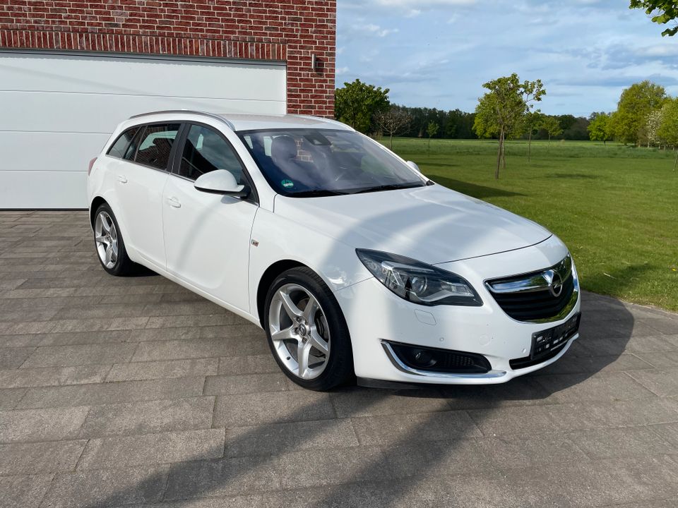 Opel Insignia A Sports Tourer Business Edition, TÜV Neu* in Gütersloh