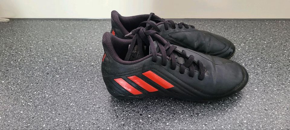 Verkaufe Adidas Fußballschuhe / Kickschuhe in Aalen