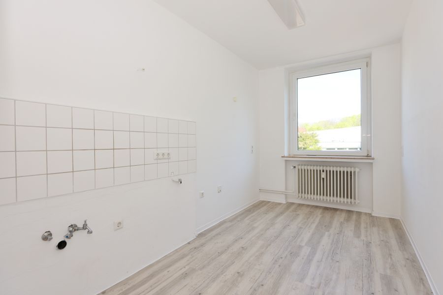 TT bietet an: Sehr schöne und helle 3-Zimmer-Wohnung mit Süd-Balkon am Kurpark! in Wilhelmshaven