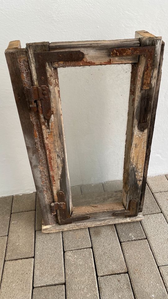 altes, kleines Fenster inkl. Rahmen Vintage antik in Uelzen