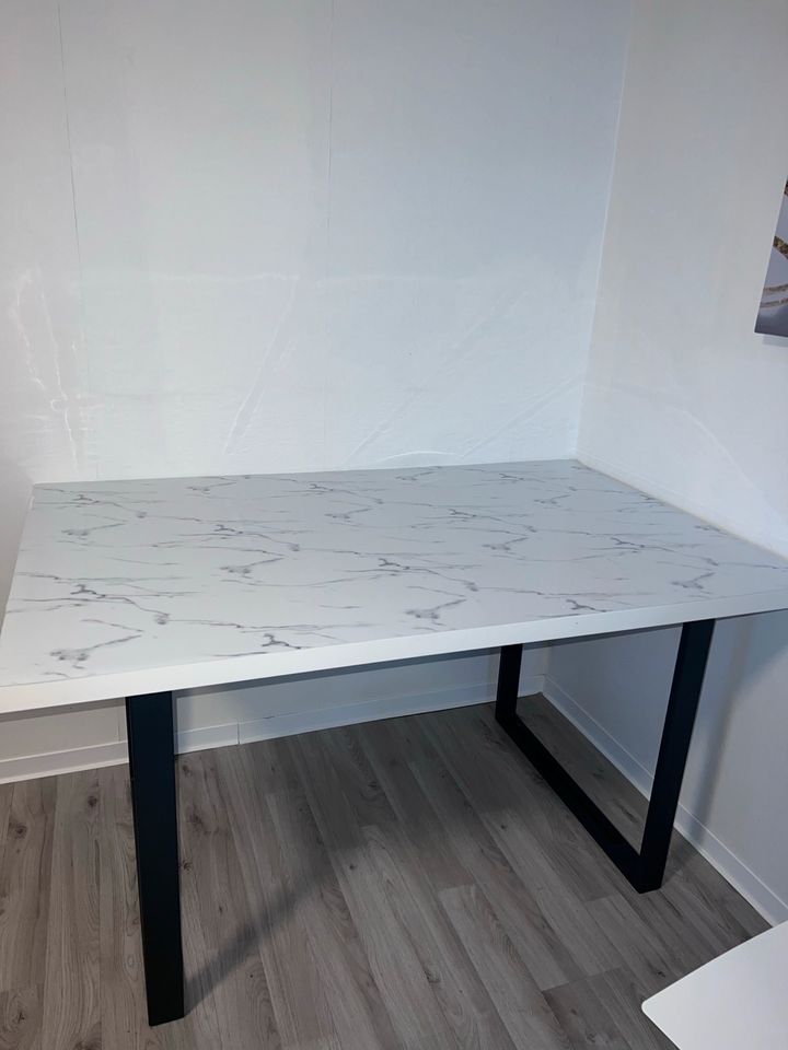Esstisch/ Esszimmer Tisch 140*90 cm in Dortmund