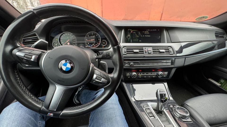 BMW 525d xDrive Touring A - in Potsdam