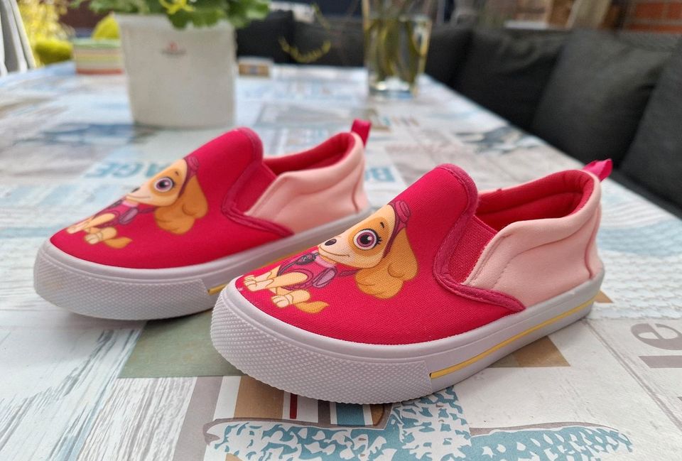 Paw Patrol Schuhe Gr.27 Skye Mädchen NEU in Lübeck