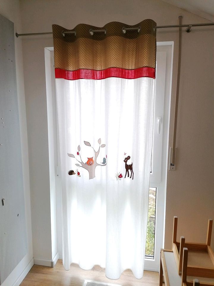 Kinderzimmer Gardine / Waldtiere / rot-beige-weiß in Weißenburg in Bayern