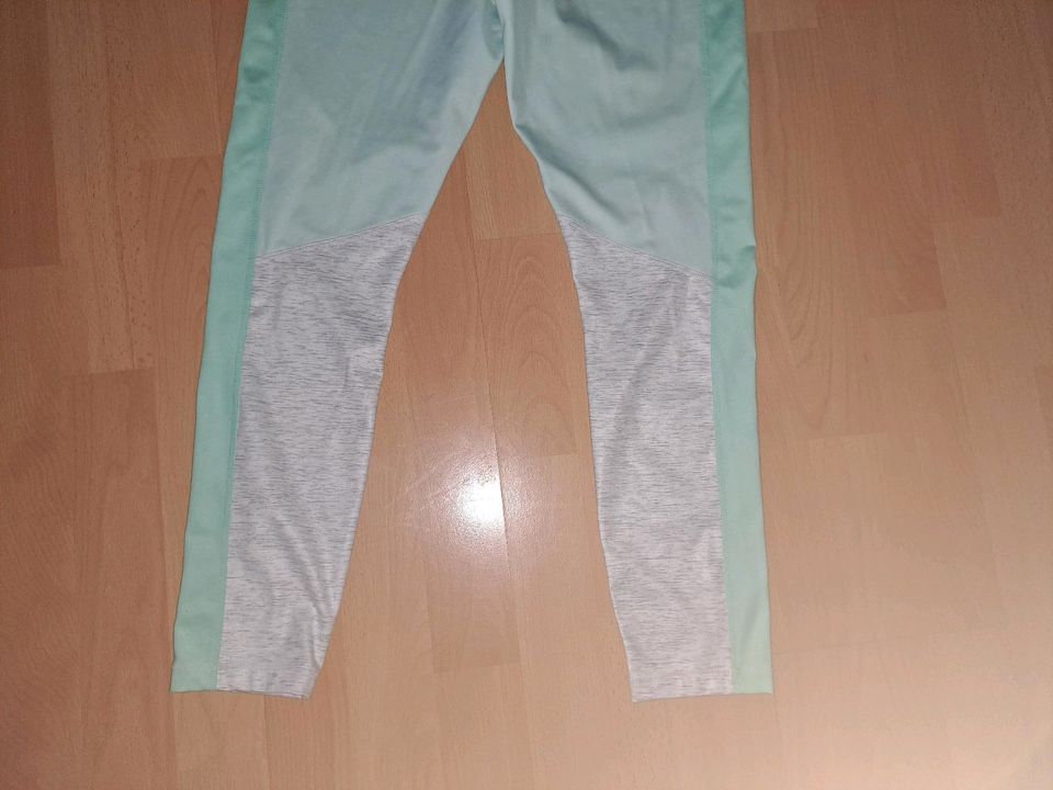 Sport Leggins von Tchibo,  Gr.  M, Neu in Lohra