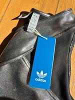Adidas top Berlin - Treptow Vorschau