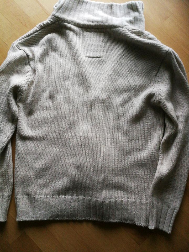 Strickjacke Gr. L in Zarrentin