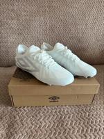 Umbro Velocita 4 Premier FG Neu Ungetragen Fußballschuhe 43 Hessen - Limburg Vorschau