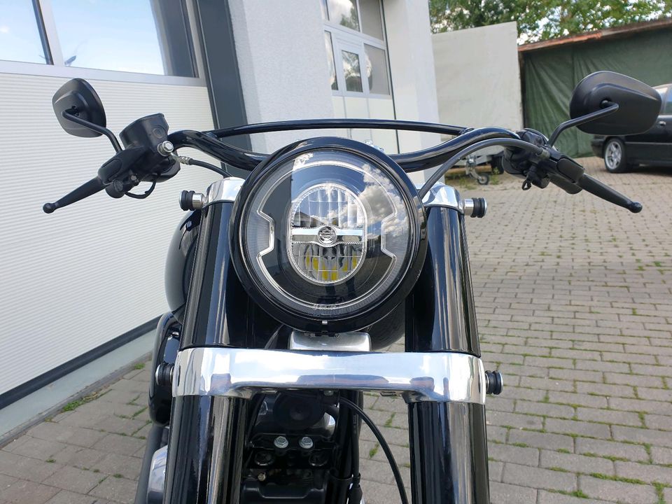 Harley-Davidson Slim/ FLS / EZ.2018 / 107 cui / 6000Km / Softail in Deckenpfronn