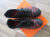 Fußballschuhe  Gr. 37 & 38,5 ( adidas & Nike ) Hessen - Riedstadt Vorschau