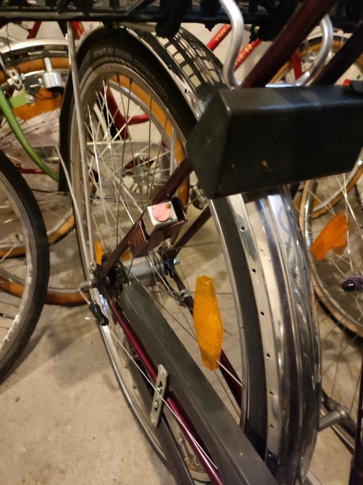 Kalkhoff Damenrad weinrote retro Fahrrad Korb Schwalbe in Freiburg im Breisgau