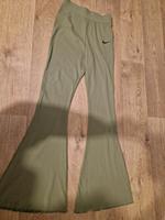Nike Hise grün XS neu Rostock - Reutershagen Vorschau