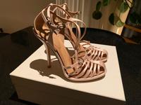 Designer Sandalen Balenciaga 38,5 Niedersachsen - Hollern-Twielenfleth Vorschau
