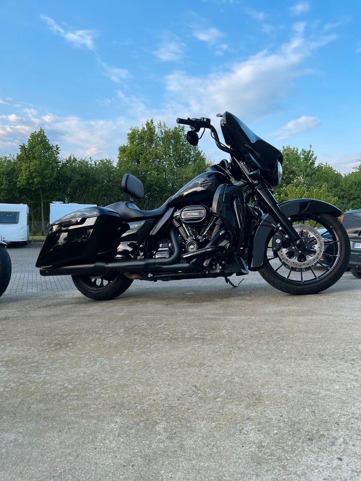 Harley -Davidson Street Glide in Roggentin (bei Rostock)