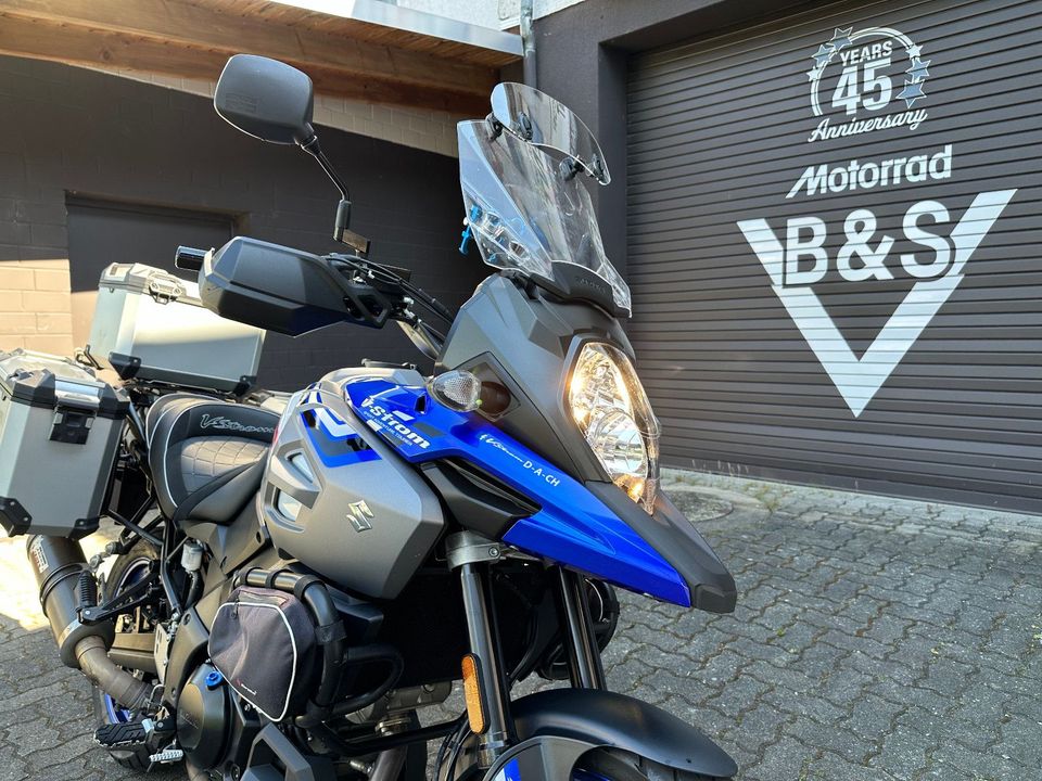 Suzuki DL1000XT V-Strom 1 Hd. Koffer Insp.+Reifen neu in Hanau