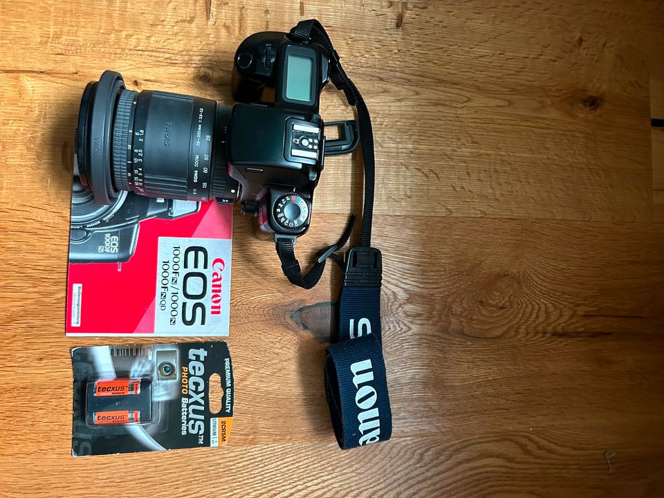 Canon EOS 1000F N Spiegelreflexkamera mit Sigma Objektiv 28-200mm in Brachttal