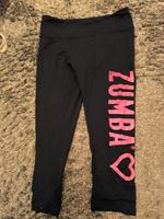Original ZUMBA Wear dreiviertel Hose in Größe S Sachsen - Pirna Vorschau