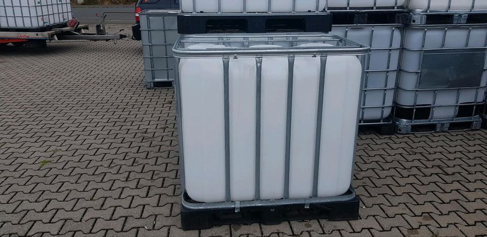 IBC Container 800 Liter industriell Gereinigt top in Ranstadt