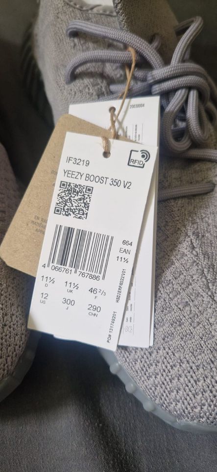 Neu Original Adidas Yeezy Boost 350 V2 12 46 2/3 Stahlgrau Grey in Berlin