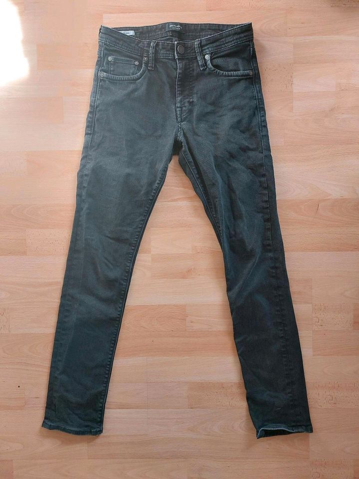 Herrenhose Jeans slim Glenn schwarz Jack&Jones Gr. 30/32 in Neu Wulmstorf