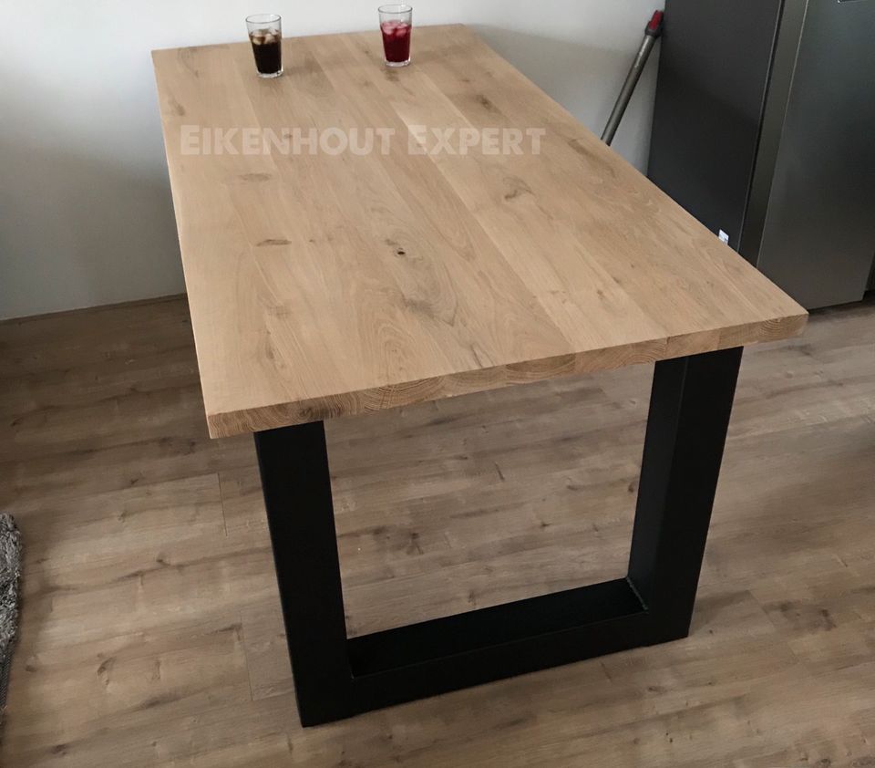 Tisch aus Eichenstamm Eiche Esstisch Massives Eichenholz in Rheine