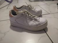 K-Swiss plateau Sneaker Gr 41 weiss rosa Nordrhein-Westfalen - Winterberg Vorschau