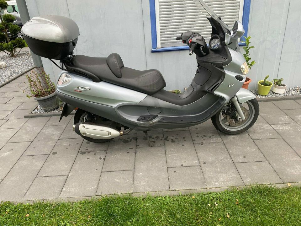 Piaggio X 9 125 Evolution Aus1.Hand Tüv 05.21 in Herne