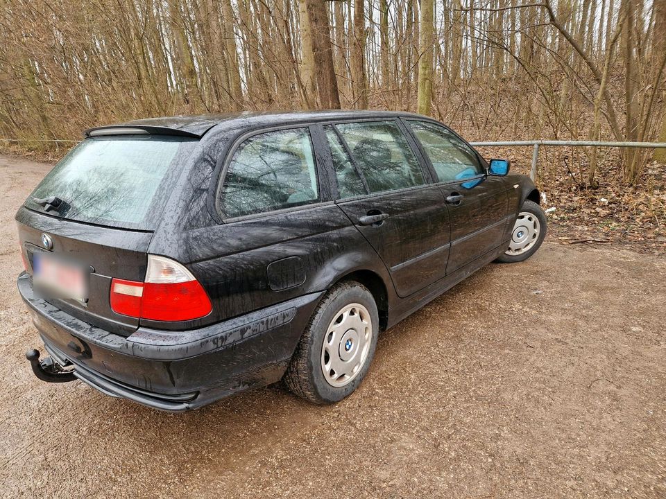 BMW 318i E46 Touring schwarz Facelift Tüv neu AHK in Stadtbergen