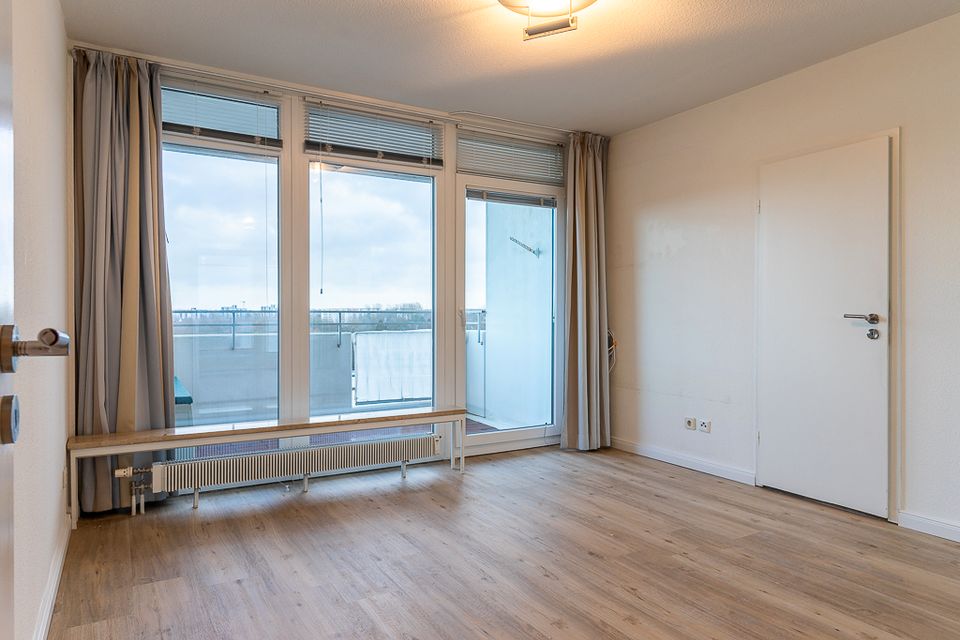 VERMIETET: Darf es ein bisschen Penthouse sein? - Maisonette-Wohnung mit Aufzug und Weitblick. in Flensburg