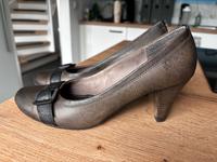 Damen Pumps s. Oliver, braun Gr. 39 Nordrhein-Westfalen - Iserlohn Vorschau