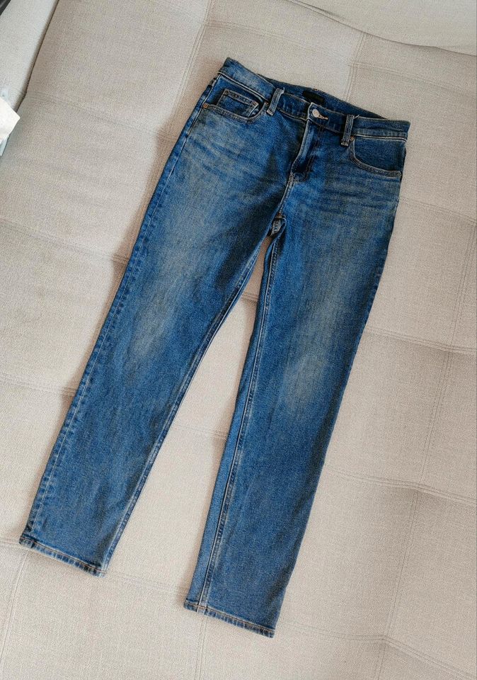 Uniqlo Gerade Jeans Straight Jeans Dunkelblau Slim Fit 26Inch in Würselen