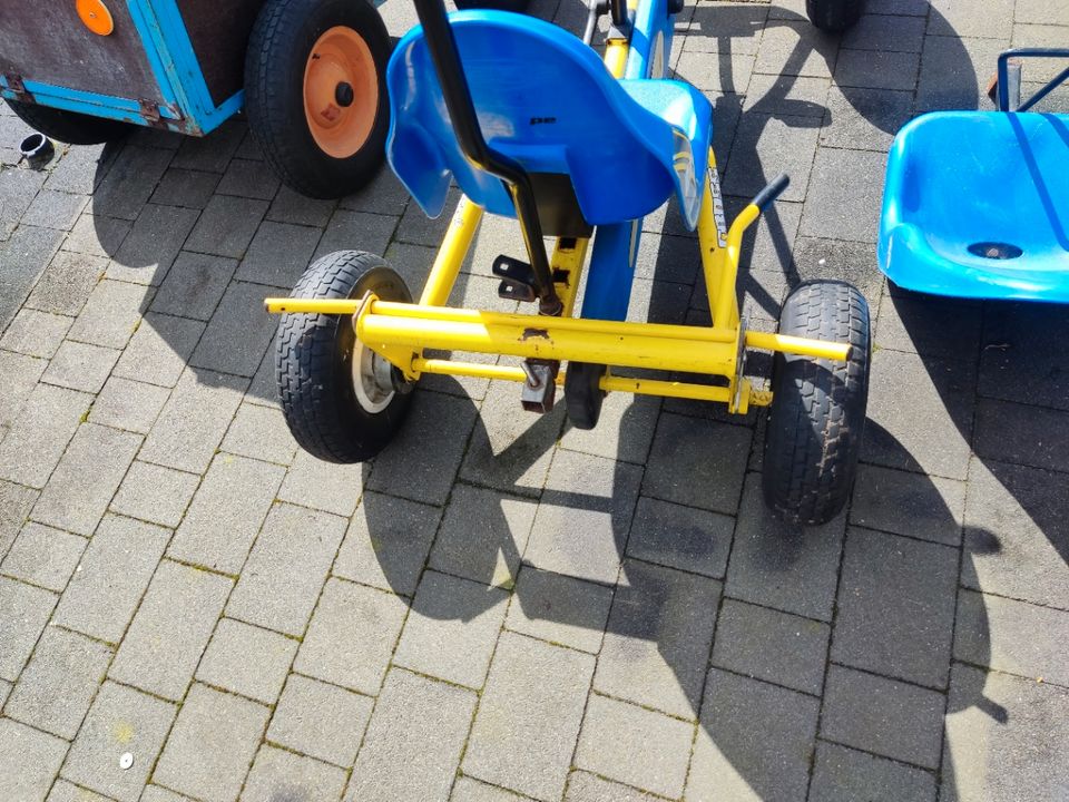 Gokart/Kettcar von Berg mit Anhänger/Leuchte (2 Sitzer) in Beesten