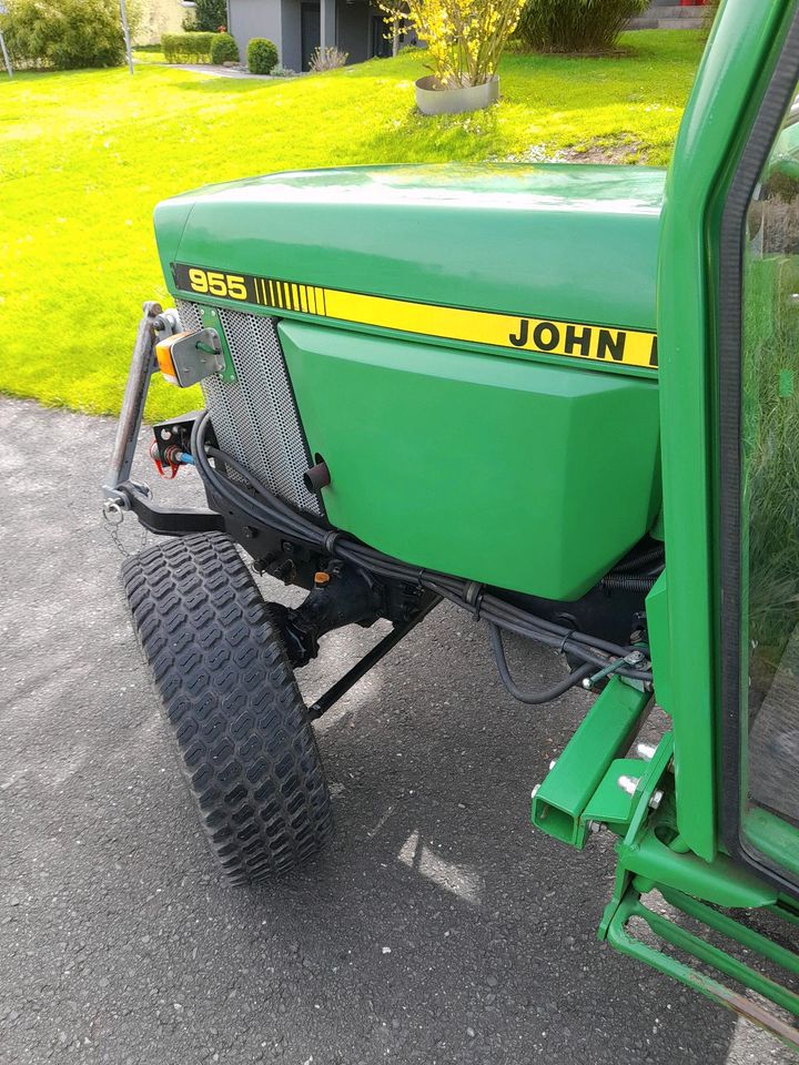 John Deere 955 Kommunalschlepper /Traktor in Dietenhofen